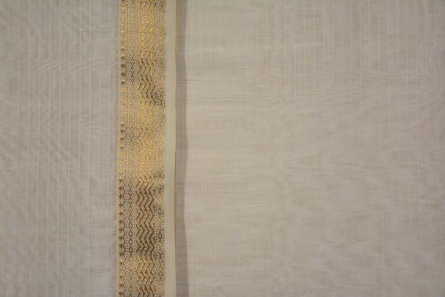 Off White Striped Zari Border Maheshwari Silk Handloom Fabric