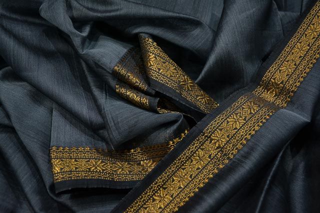 Grey Zari Border Maheshwari Silk Handloom Fabric