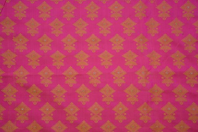 Magenta And Golden Tanchui Banarasi Silk Fabric