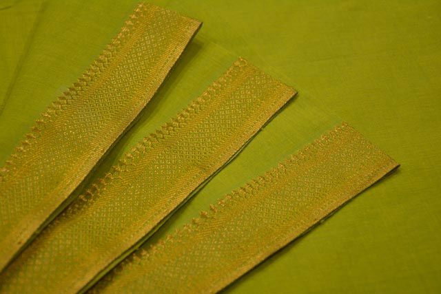 Wild Lime Zari Bordered Mangalgiri Pure Handloom Cotton Fabric