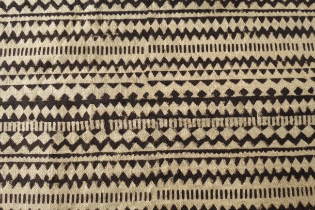Black And Cream Zigzag Print Upholstery Khari Cotton Fabric