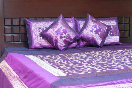 BEAUTIFUL EMBROIDERED PURPLE 5 PIECE SILK BEDCOVER SET-BB18