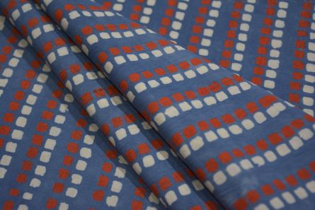 BLUE AND RED SQUARE COTTON PRINTED FABRIC -HF4573
