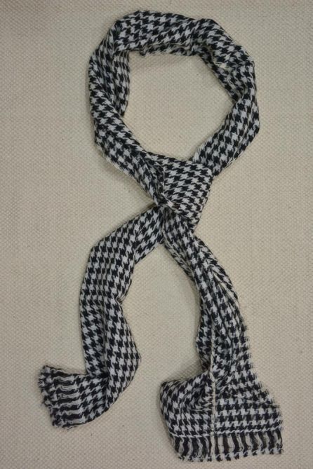 BLACK AND WHITE CHECKS CASHMERE WOOL STOLE-C57