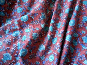 MAROON AND BLUE FLORAL RAYON FABRIC-HF896